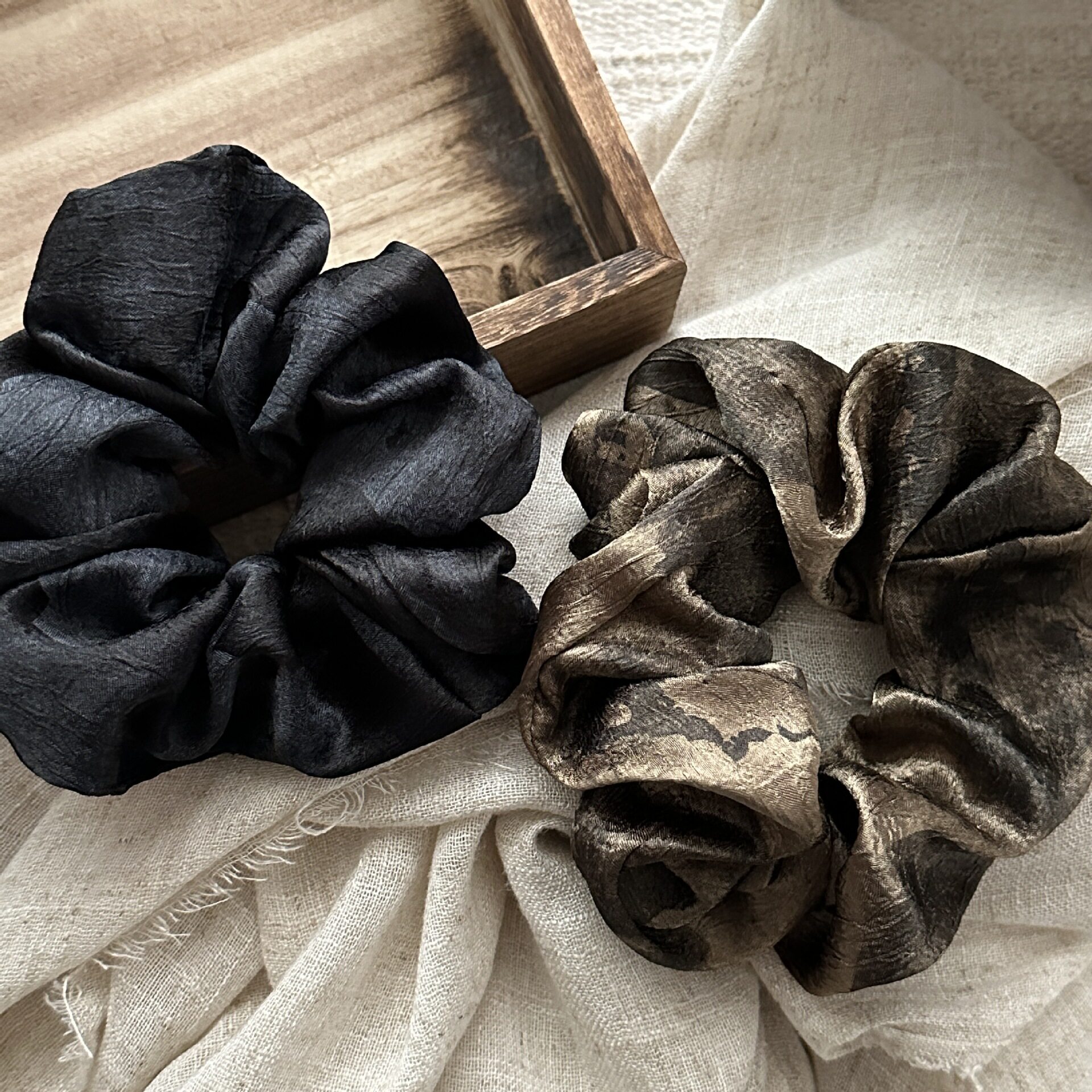 Texture French Retro High-grade Wide-brimmed Large Intestine Hair Ring Ponytail Head Rope Hair Ring Large Bowel Ring