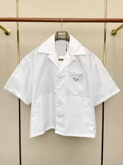 26Th Summer New Casual Fashion Classic Short-Sleeved Shirt with Logo on the Chest in Solid Color Recycled Nylon