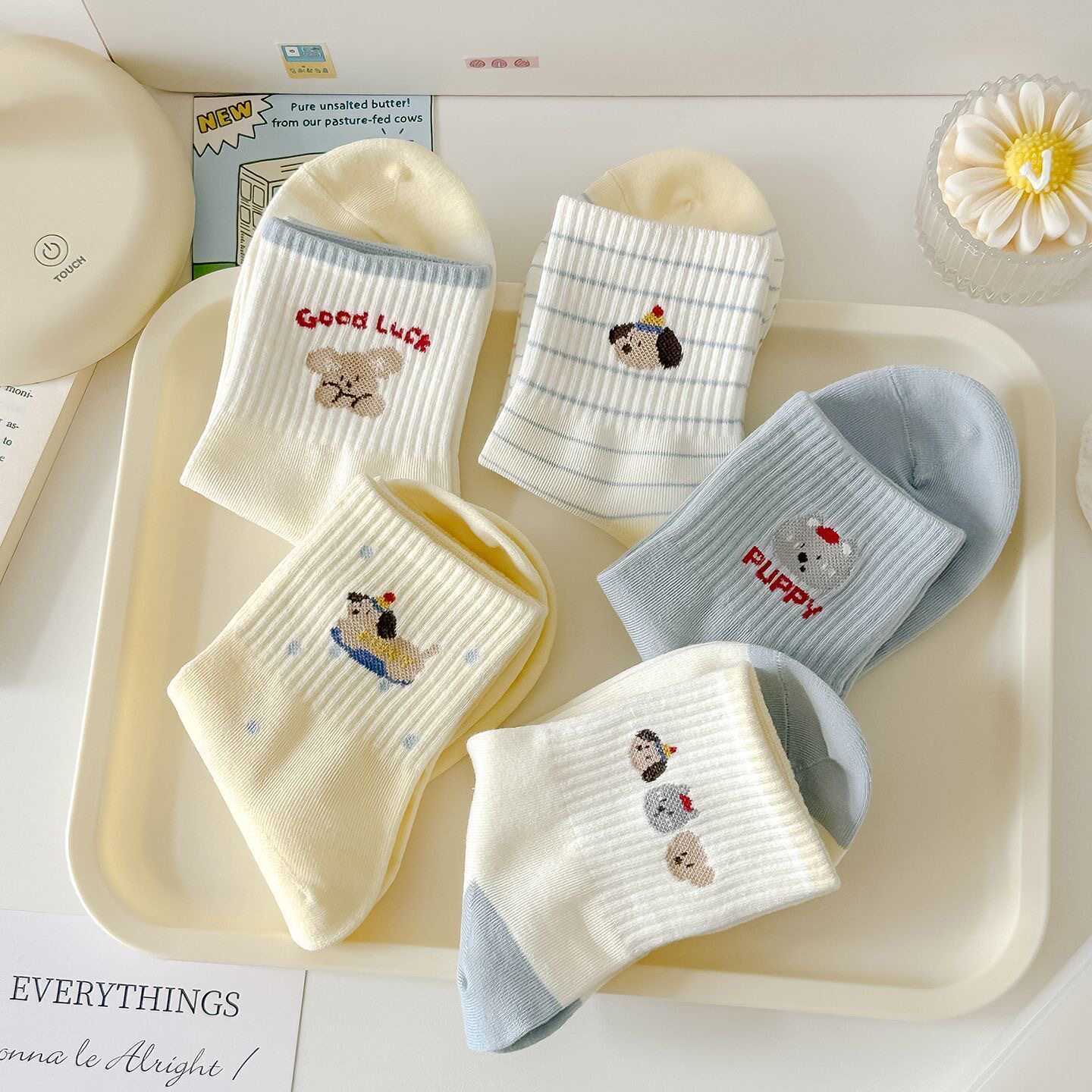 26新款奶油黄卡通袜子女秋冬季中筒袜吸汗透气棉袜运动袜可爱甜美