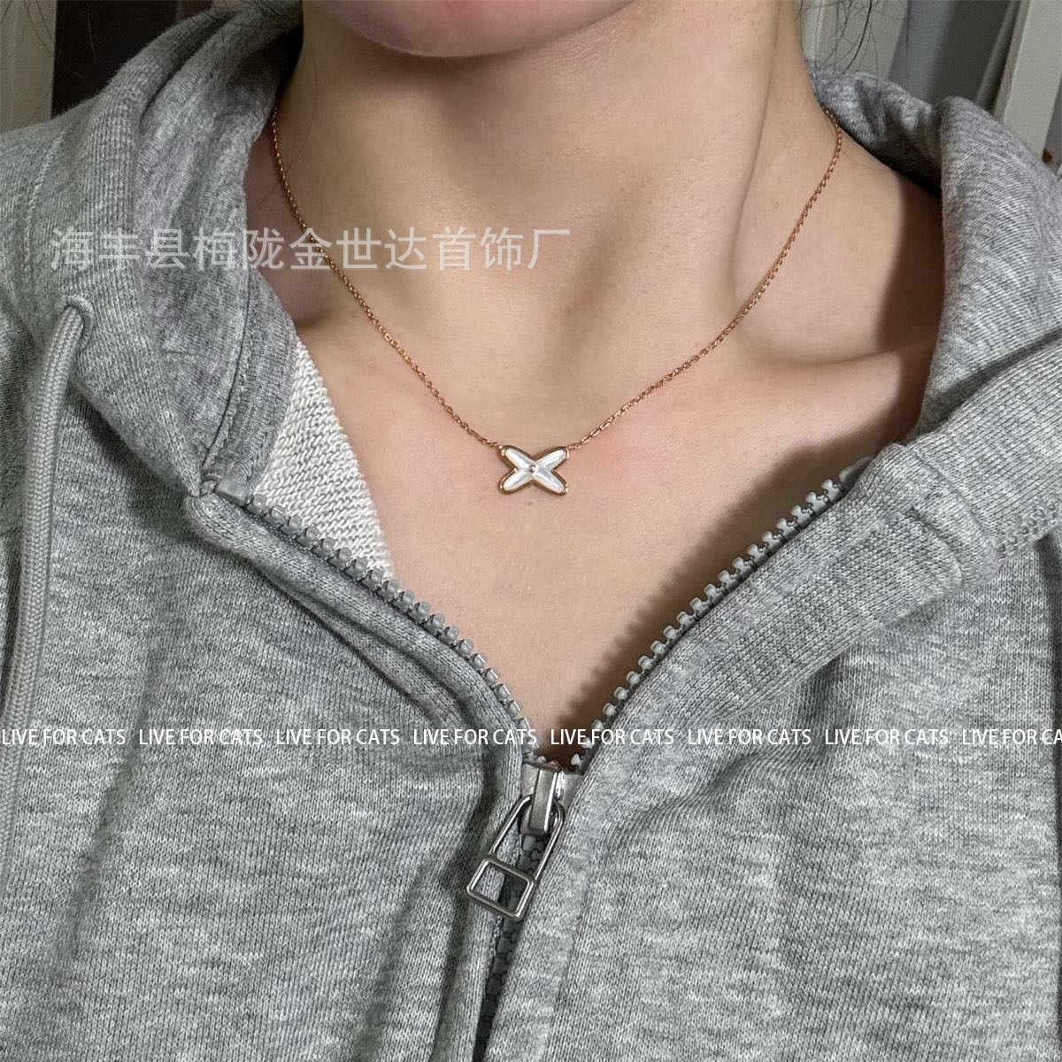 Shangmei cross necklace white fritillary high version rose gold pendant clavicle chain women's factory wholesale a generation of hair