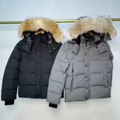 29# Wyndham parka jiacket fur and badge