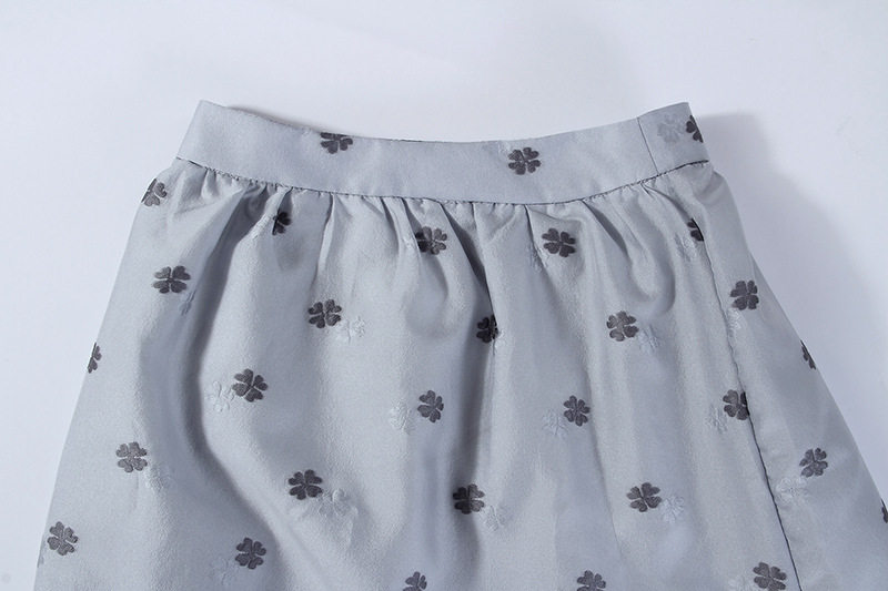 Đầm maxi nữ thắt eo tay bồng họa tiết hoa cổ tròn — Xám xanh chi tiết 13