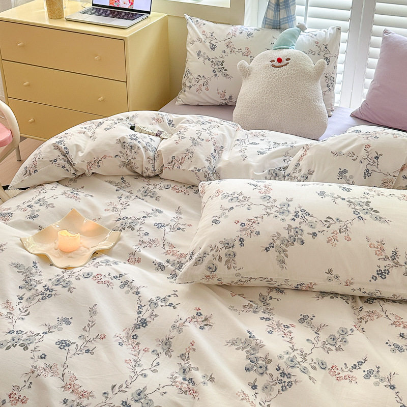 Spring New 60 cotton four-piece set simple small floral cotton bed sheet quilt cover three-piece bedding 4