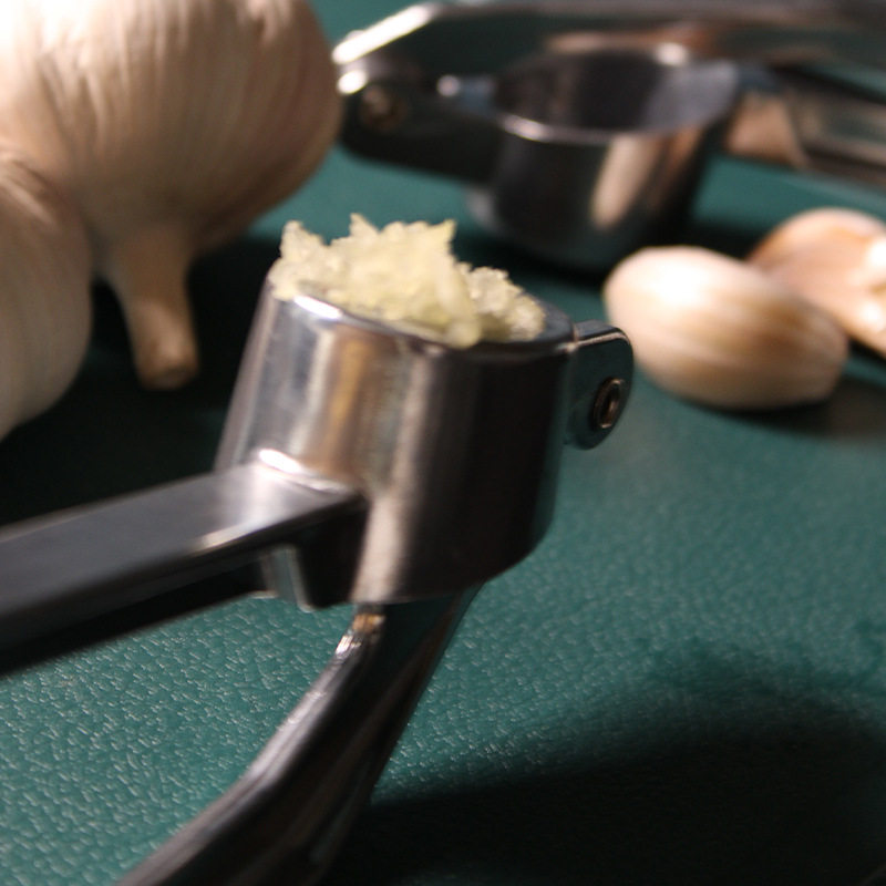 Multifunctional Garlic Press, Manual Garlic Crusher, Garlic Peeler, All-In-One Household Kitchen Tool, Garlic Press