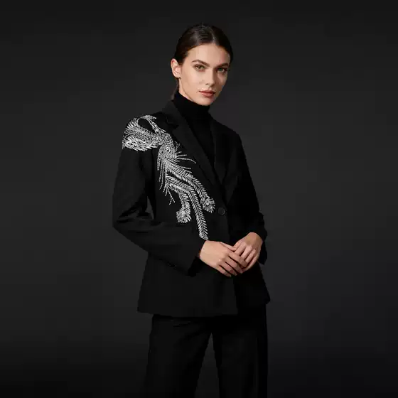 Korean Style Elegant and Stylish Slim-Fit Blazer for Commuting, 2026 Summer New Niche High-End Women's Suit Jacket
