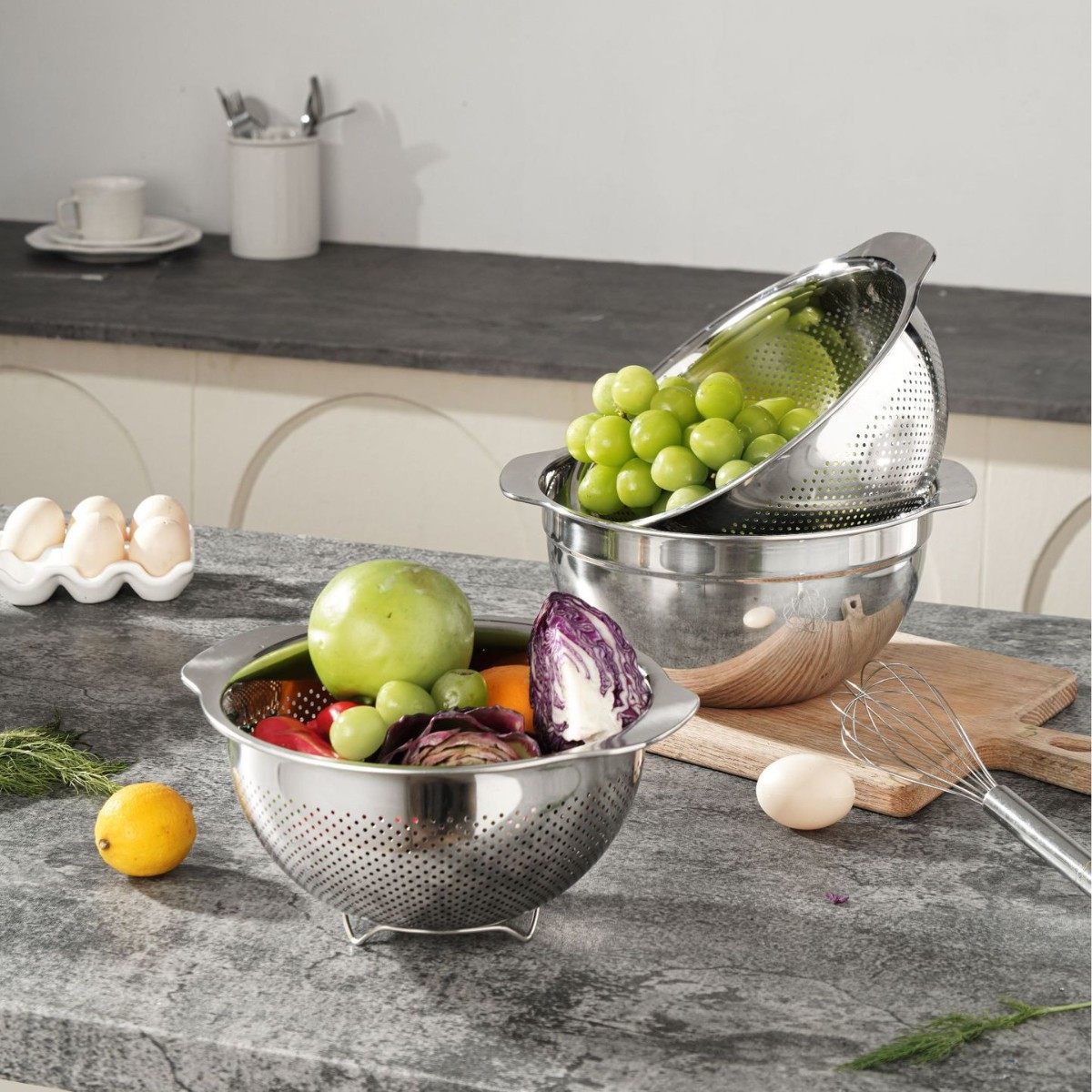 Food-Grade 304 Stainless Steel Basin Set, Thickened for Home Kitchen Use, Suitable for Beating Eggs, Kneading Dough, Washing Vegetables, Draining, and Straining Soup