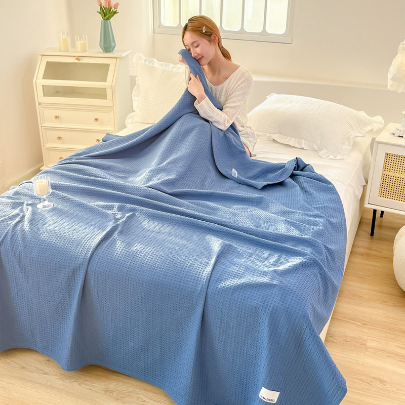 Class A 100 cotton waffle towel quilt four seasons lunch break air conditioning blanket single and double gift blanket wholesale group purchase