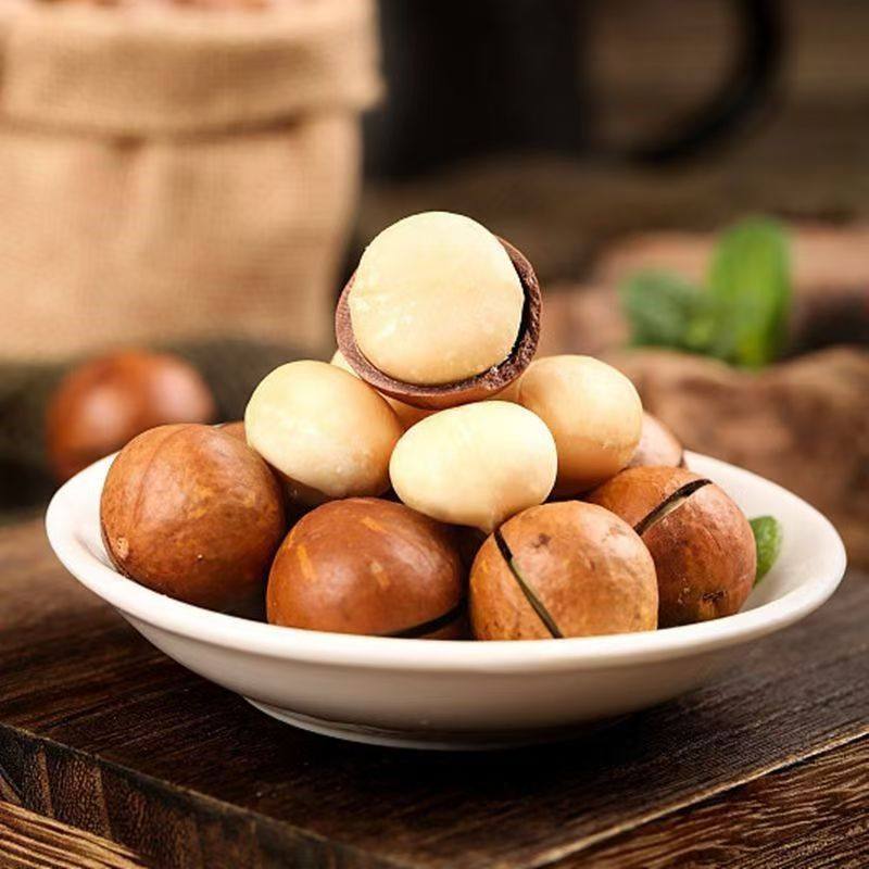 Hawaiian Macadamia Nuts, Full and Crunchy, Original Flavor, Perfect for Binge-Watching and Satisfying Cravings, Creamy Macadamia Nuts
