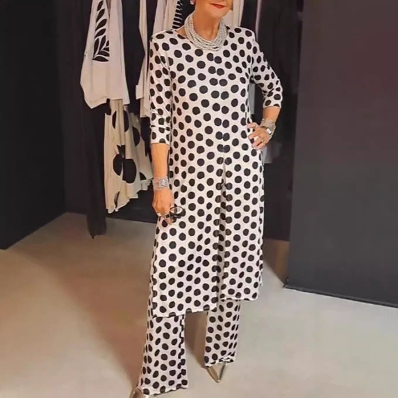 Summer Polka Dot Split Hem Top and Pants Set Slim Fit Round Neck Fashionable Versatile Perfect for Casual Outings
