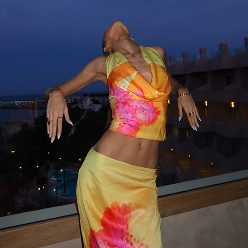 Beach Vacation Floral Print Halter Neck Backless Top and Long Skirt Set Summer Style Wholesale Availability