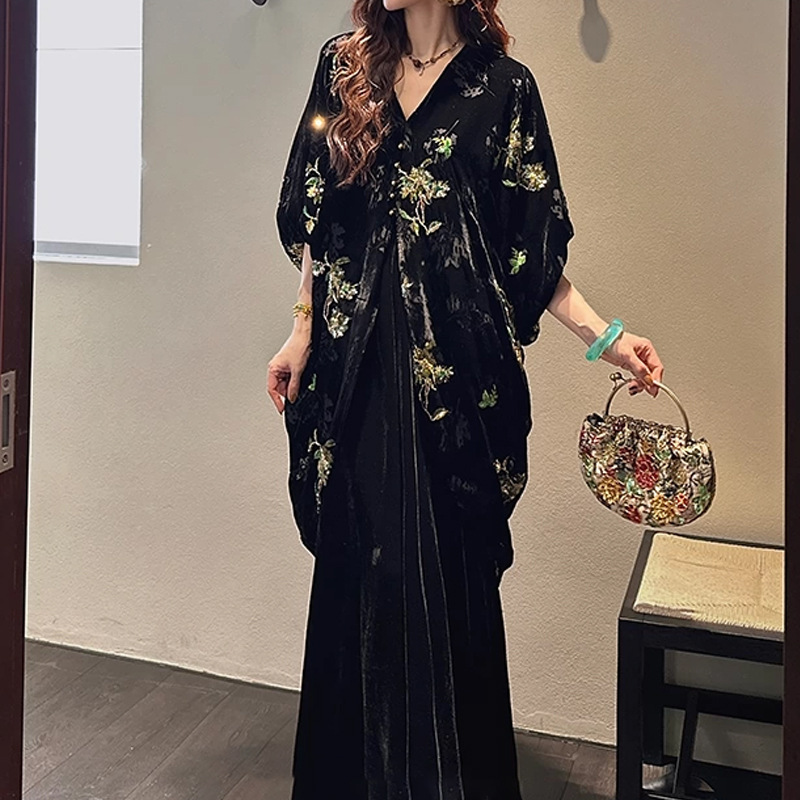 Đầm maxi nữ cổ chữ V thêu đính cườm chất liệu nhung — hồ bơi xanh, Sữa trắng, Tỏa sáng màu đen