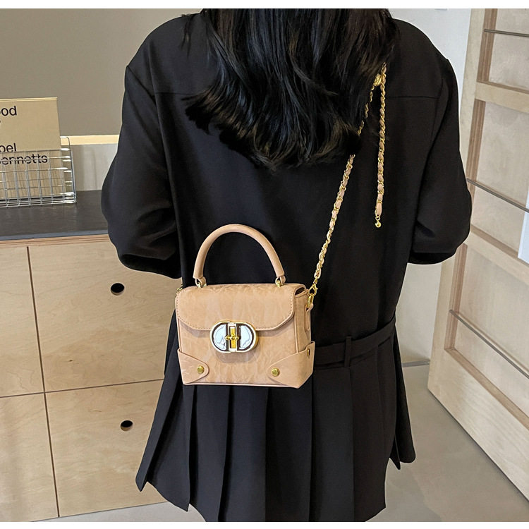 O1CN016zGN0k1yV4GEOPRCe !!2212088006583 0 cib