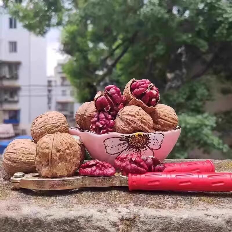 New Xinjiang Red-Skinned Walnuts, Thin-Skinned Walnuts, Yunnan Red-Skinned Walnuts, Office Nut Snacks, Walnuts