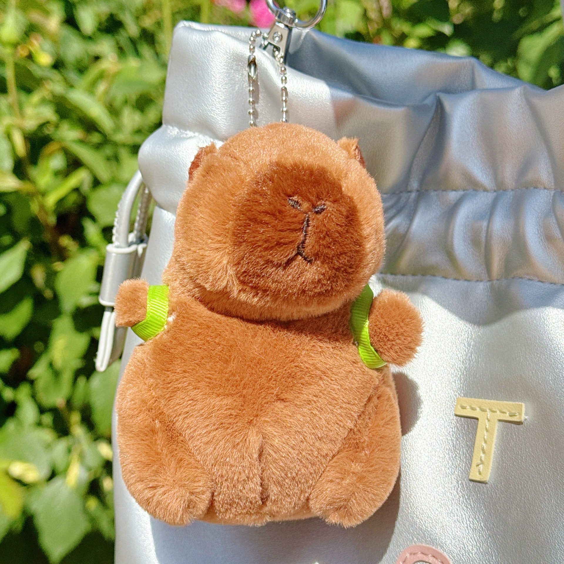 可爱卡皮巴拉公仔水豚鼠毛绒玩具玩偶钥匙扣书包挂件抓机娃娃批发