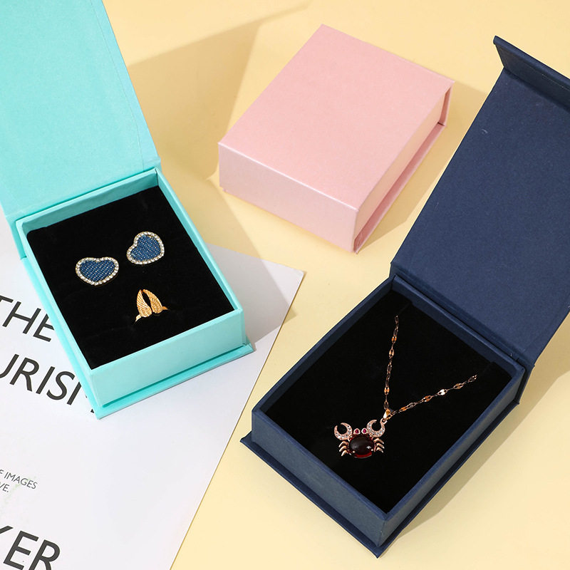 Necklace box in stock jewelry ring magnet flip box printed logo stud earrings bracelet pendant book jewelry box