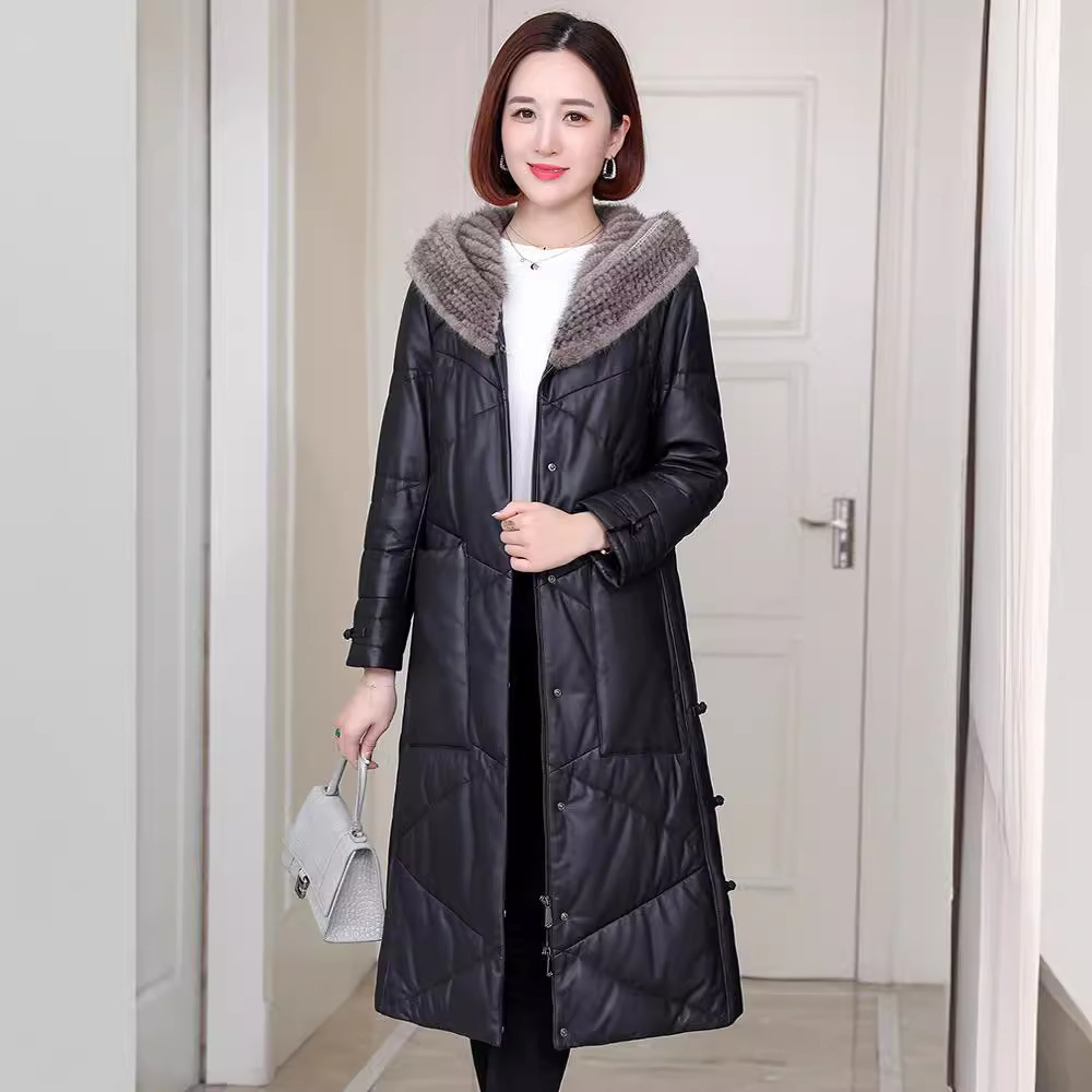 Áo khoác da cừu dài có mũ lông thú nữ dáng ôm — Màu đen