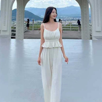 South Korea's Dongdaemun Gentle and Feminine Pleated Sexy Waist-Cinching Camisole + Slim Casual Pants Suit Trendy