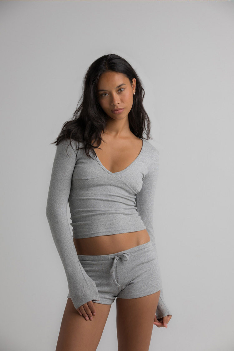 Womens Soft Modal Two Piece Set Loose Fit Top and Cuffed Pants Casual Style for Spring and Autumn Wholesale Available