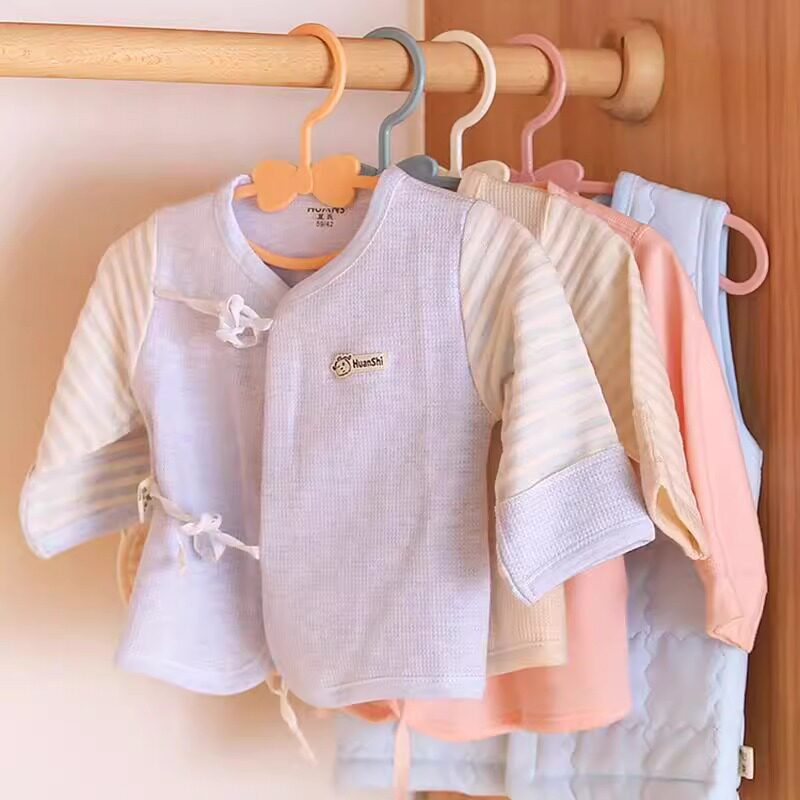 Bowknot Children's Clothes Hanger Small Hanger for Big and Small Children's Clothes, Baby Multifunctional Infant Clothes Drying Rack
