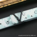 Water drop black buckle