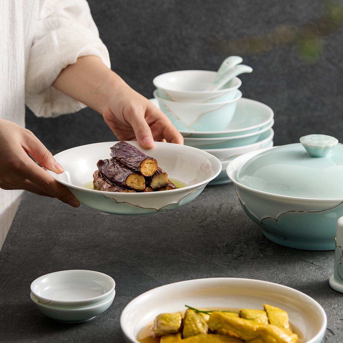 Dehua Celadon Tableware 2025 New Style Exquisite and High-Looking Chinese Style Accessible Luxury High-End Underglaze Color Ceramic Bowl Rice Bowl