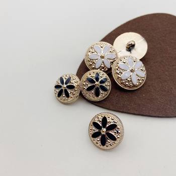 Factory Wholesale Plastic Buttons Electroplated Gold Drop Oil Six Leaf Buttons Ladies Chanel Style Cardigan Coat Coat Buttons