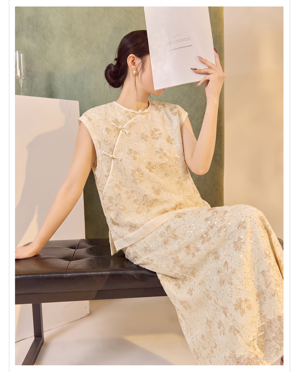 Bộ áo tay lỡ thêu cườm cổ chéo kèm chân váy dài lưng cao dáng suông — Áo, Chân váy, Bộ