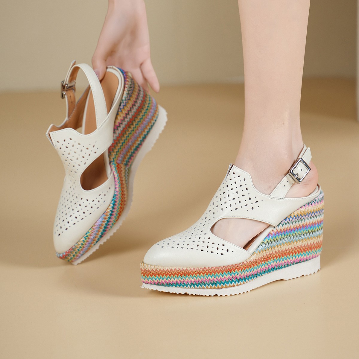 Sandal La Mã nữ da thật gót xuồng 10cm đế bánh mì tăng chiều cao — Màu be, Màu xanh dương