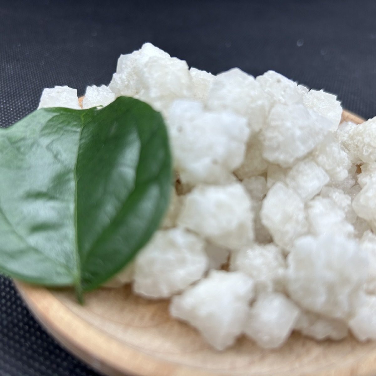 Manufacturer's Source of Large Capsules Salt, Large Capsules Industrial Salt for Printing and Dyeing, Water Treatment, Softened Water, Refrigeration and Antifreeze