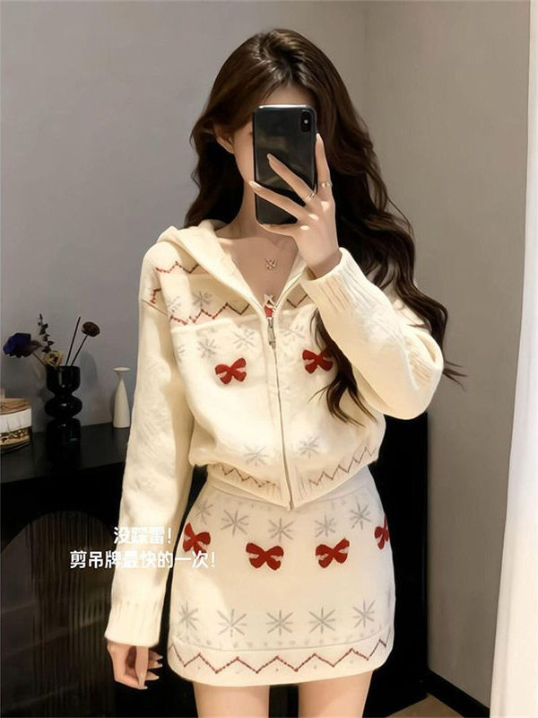 Korean Sweet Bow Hooded Knitwear for Women in Autumn and Winter, Slim and Good-Looking Knitted Knitwear Top and Short Skirt Two-Piece Set