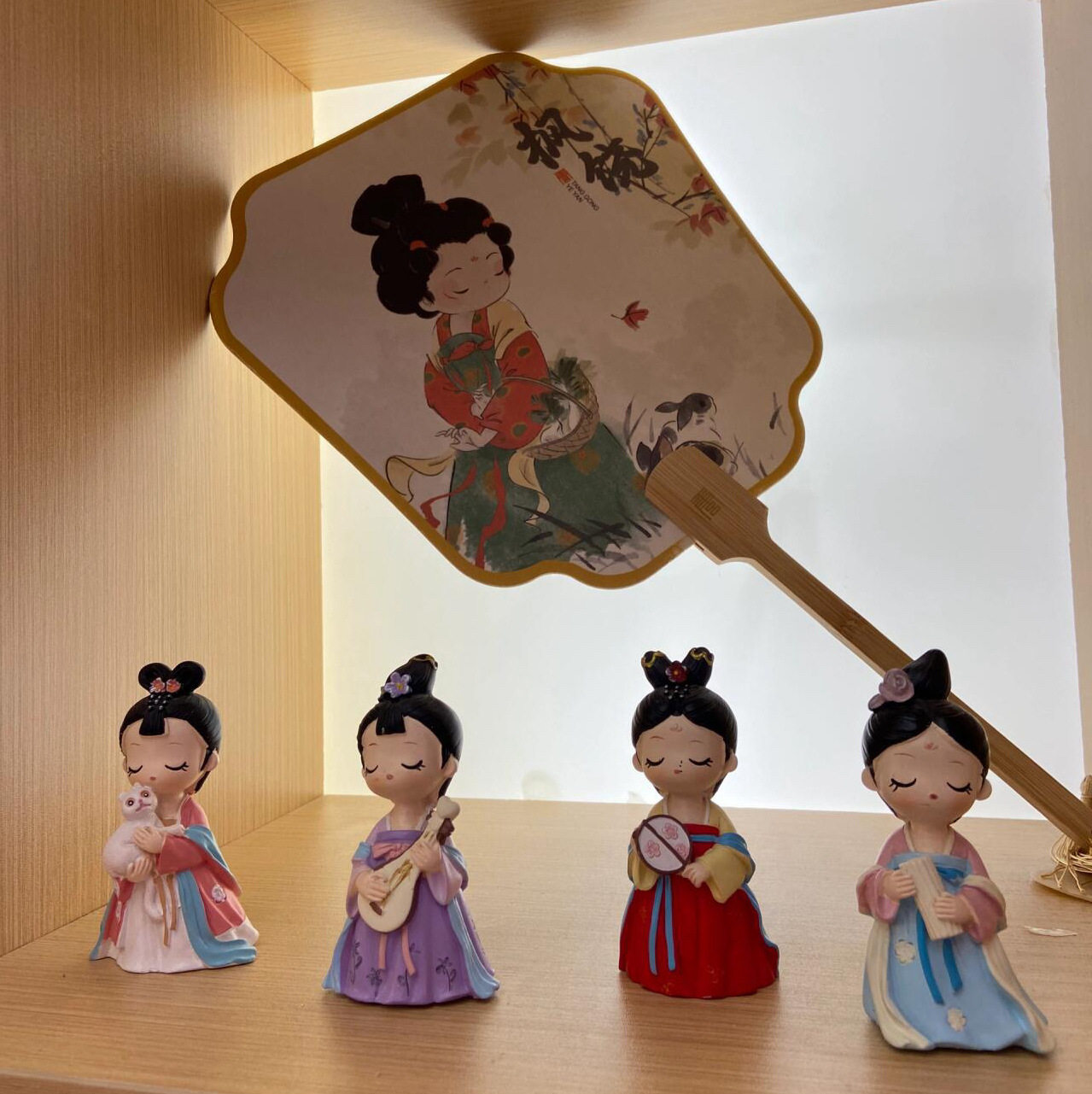 Popular mini plaster doll coloring plaster doll White embryo coloring painted stitch stall coloring doll