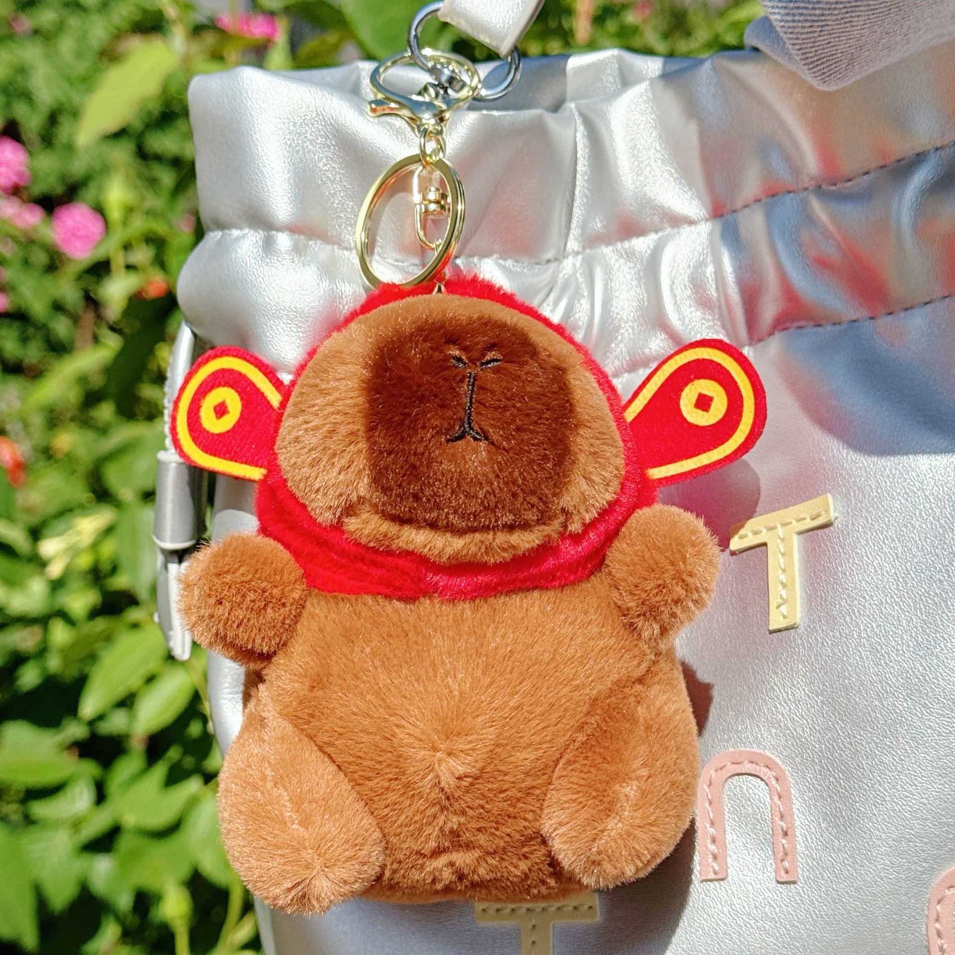 可爱卡皮巴拉公仔水豚鼠毛绒玩具玩偶钥匙扣书包挂件抓机娃娃批发