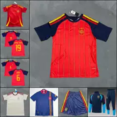 Spanish National Team Special Edition Retro Fan Player Training Uniform with Yamal's Number Printed on It for the 2026 World Cup