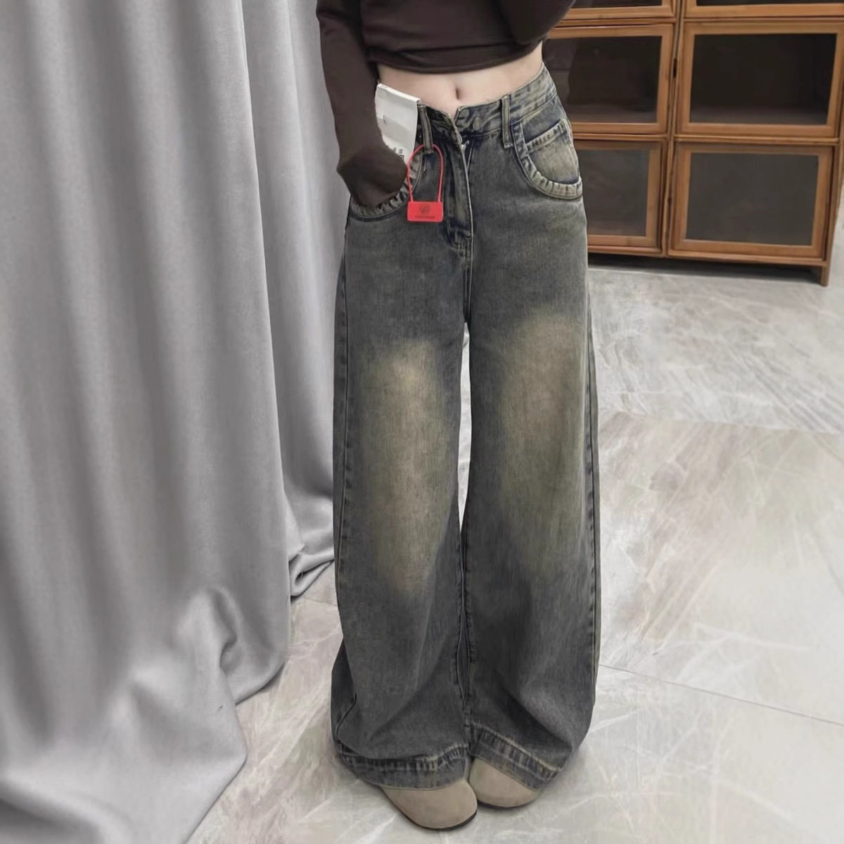 High Waisted Wide Leg Jeans for Women Vintage Style Loose Fit Flattering Draping Casual Spring and Autumn Wear