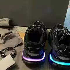Original Foreign Trade Paris Third Generation 3.0 Dad Shoes with Lights, Unisex Thick-Soled Versatile Couple's Light-Up Shoes