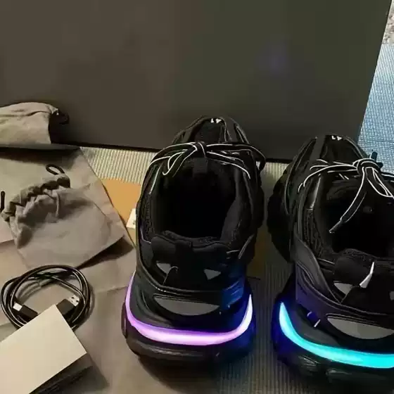 Original Foreign Trade Paris Third Generation 3.0 Dad Shoes with Lights, Unisex Thick-Soled Versatile Couple's Light-Up Shoes