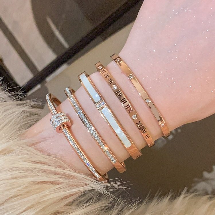 Rose gold titanium steel bracelet women's high-grade bracelet light luxury niche zircon bracelet plain ring bracelet jewelry