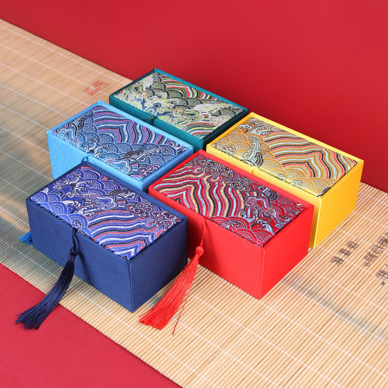 New Special Price Jewelry Box 1275.5cm Wenwan Walnut Packaging Box Jewelry Box Buddhist Bead Box Retro Brocade Box Comb