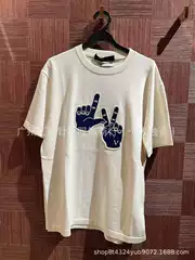Cross-Border Authentic V-Brand Logo Patch Gesture Embroidery Patch Knitted Short-Sleeve Unisex Style Cross-Border Factory