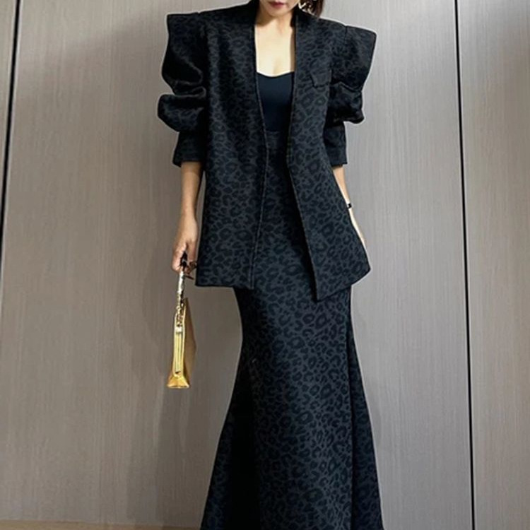 (Mới) Mã A9537 Giá 1680K: Áo Khoác Nữ Chtyai Cả Bộ 2 Món Hàng Mùa Xuân Thu Đông Họa Tiết Hoa Thời Trang Nữ Chất Liệu G05 Sản Phẩm Mới, (Miễn Phí Vận Chuyển Toàn Quốc).