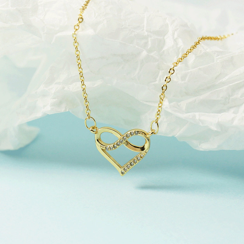 Korean Fashion Heart-shaped Necklace Style All-match Short Clavicle Chain Heart-shaped Diamond Pendant Simple Pendant Accessories