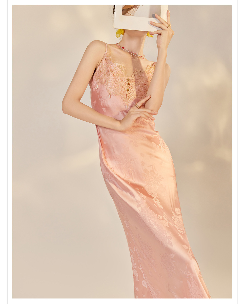 Bộ đôi áo khoác dệt jacquard hai mặt cài khuy kèm váy hai dây ren satin dài — Áo khoác dệt jacquard (giao hàng trong 7 ngày), Váy hai dây (giao hàng trong 7 ngày)