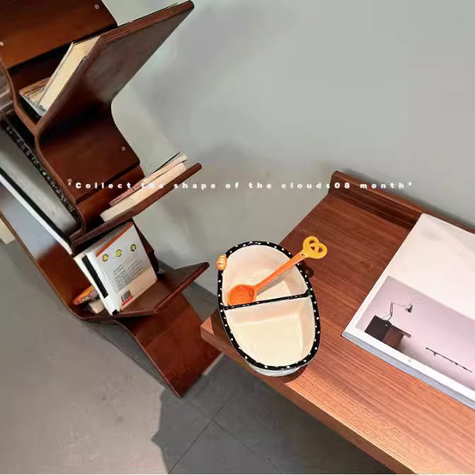 Household High-value Bread 9.6-inch Salar Plate for Dining Plate Fruit Plate Breakfast Plate Cute Two-grid Plate