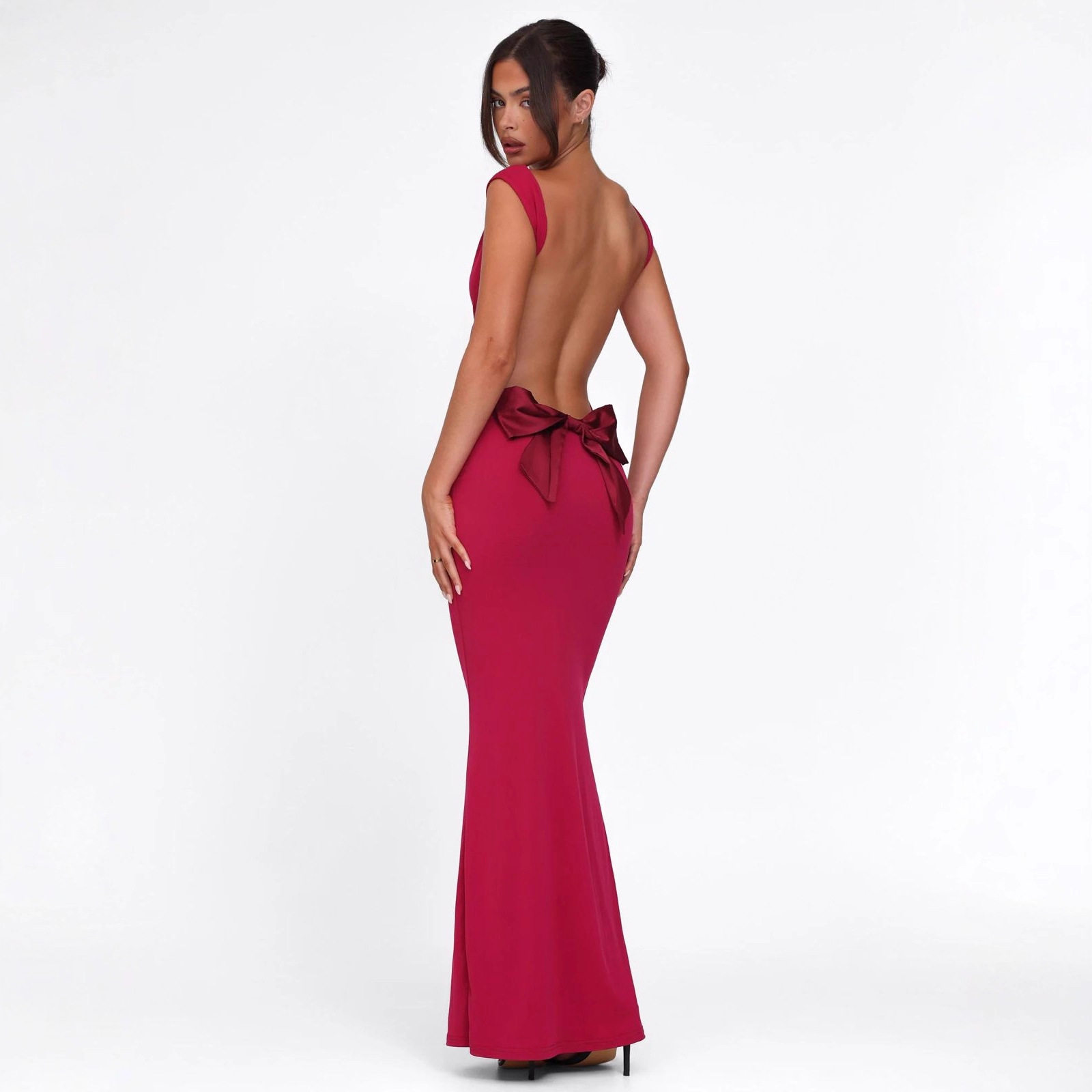 Sleeveless Backless Dress Slim Fit Bow Tie Detail Solid Color Elegant Evening Wear for Women OEM Available
