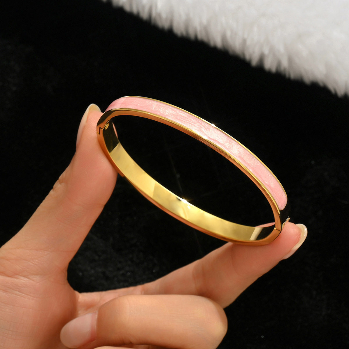 欧美热卖时尚不锈钢金色手镯不易褪色18K不锈钢首饰gold bangles