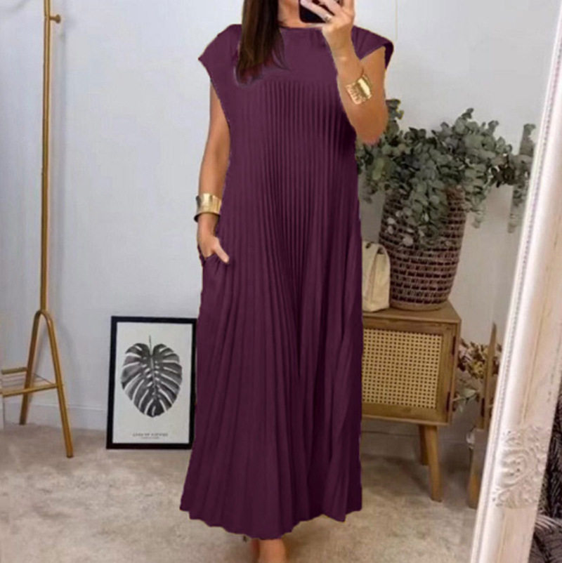 Sleeveless Pleated Dress Round Neck Fashionable Autumn Winter Style Perfect for Casual or Formal Occasions