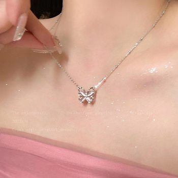 Strawberry Crystal Butterfly Necklace Women's Summer High-end Niche Design Clavicle Chain 2023 New Fashionable Elegant Accessories