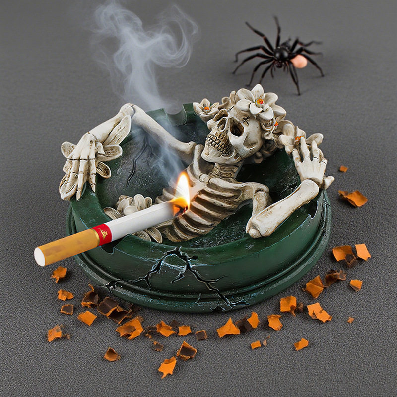 Personalized Halloween Flower Skull Ashtray, Trendy and Cool Gift for Boys, Resin Desktop Ornament, Home Decoration