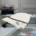 Hepburn off-white