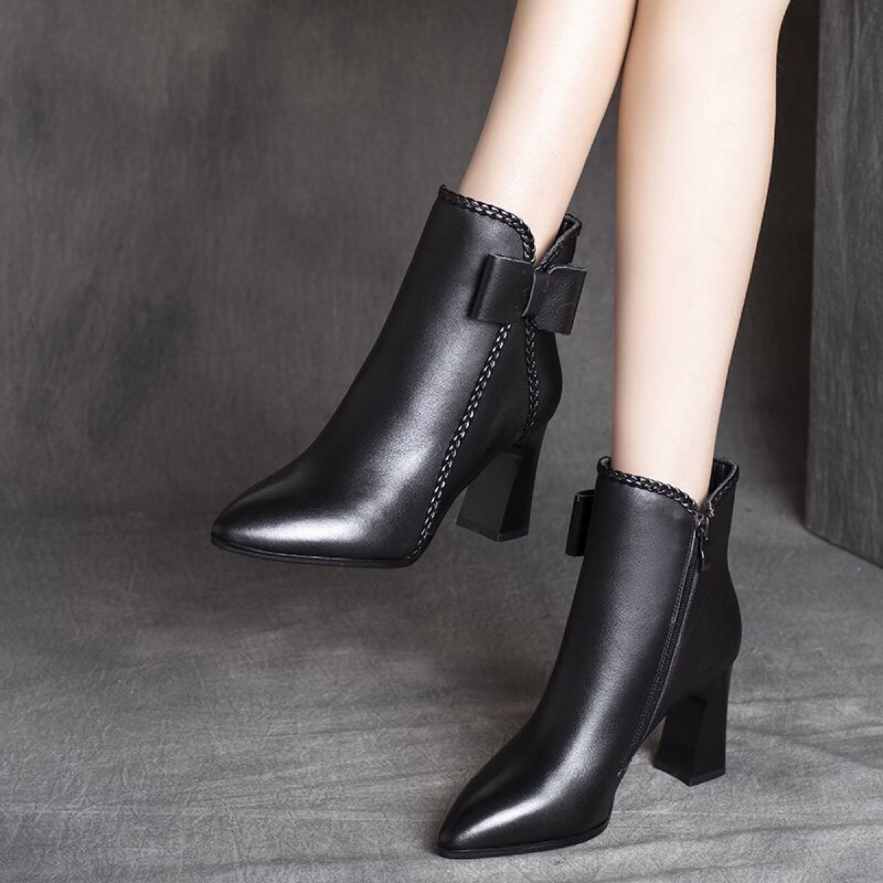 Mã D5421 Giá 1510K: Giày Boot Cổ Thấp Nữ Torehu Mũi Nhọn Gót Vuông Hàng Mùa Xuân Thu Đông Giày Dép Nữ Chất Liệu Da Bò G04 Sản Phẩm Mới, (Miễn Phí Vận Chuyển Toàn Quốc).